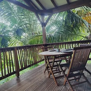 https://coco-et-cajou-bungalows.comcaribbean.com